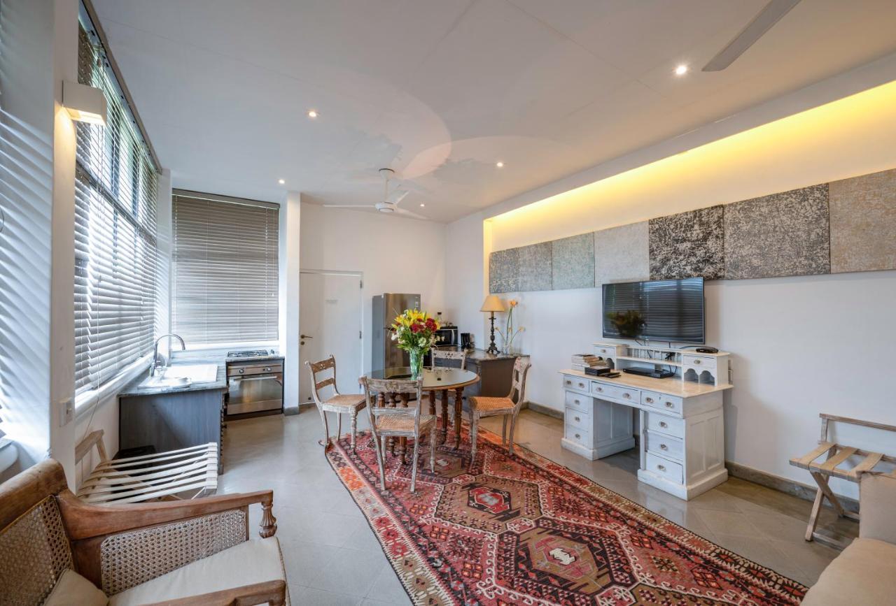 55Tg Boutique Suites Коломбо Екстериор снимка